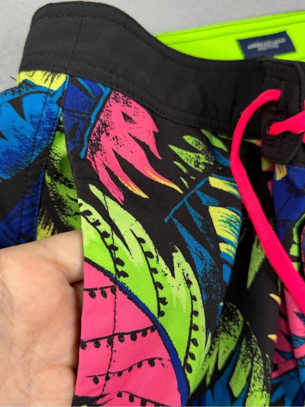 American Eagle Board Shorts Mens M Neon Tropical Leaf Swim Trunks Surf Y2K